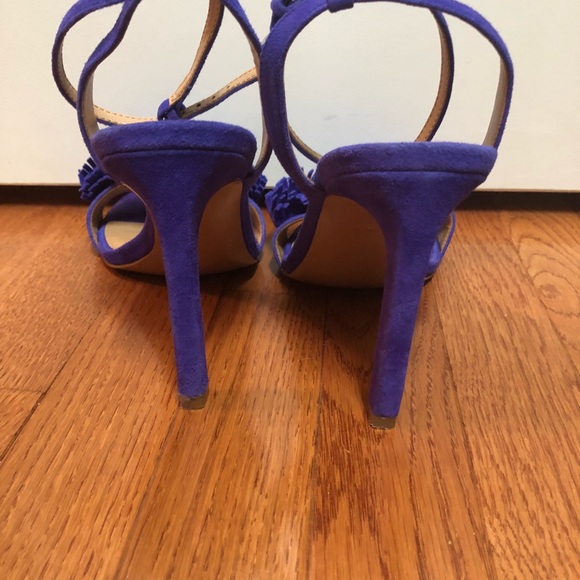 BANANA REPUBLIC FRINGE HEELS - Picture 3 of 5